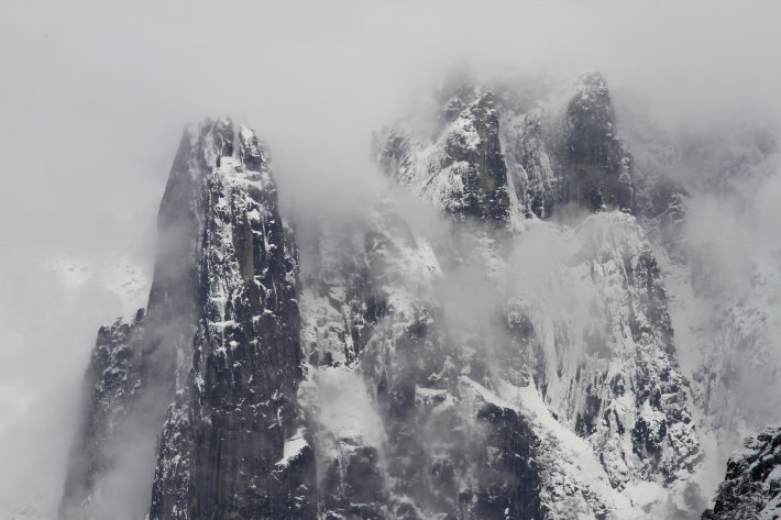 Sentinel Rock in snow and mist, Yosemite Park