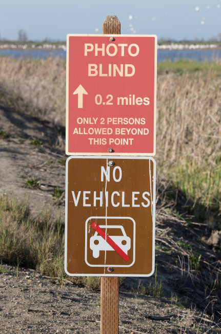 Photo blind trailhead sign at the Merced National Wildlife Refuge