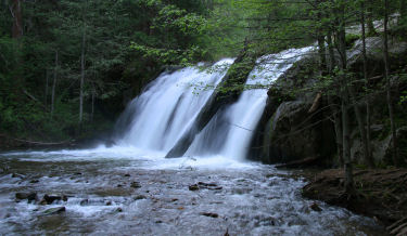Red Rock Falls, Lewis Creek Trail