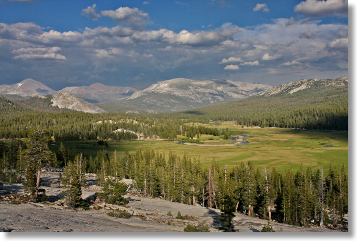 View looking east across Tuolumne Meadows from Pothole Dome