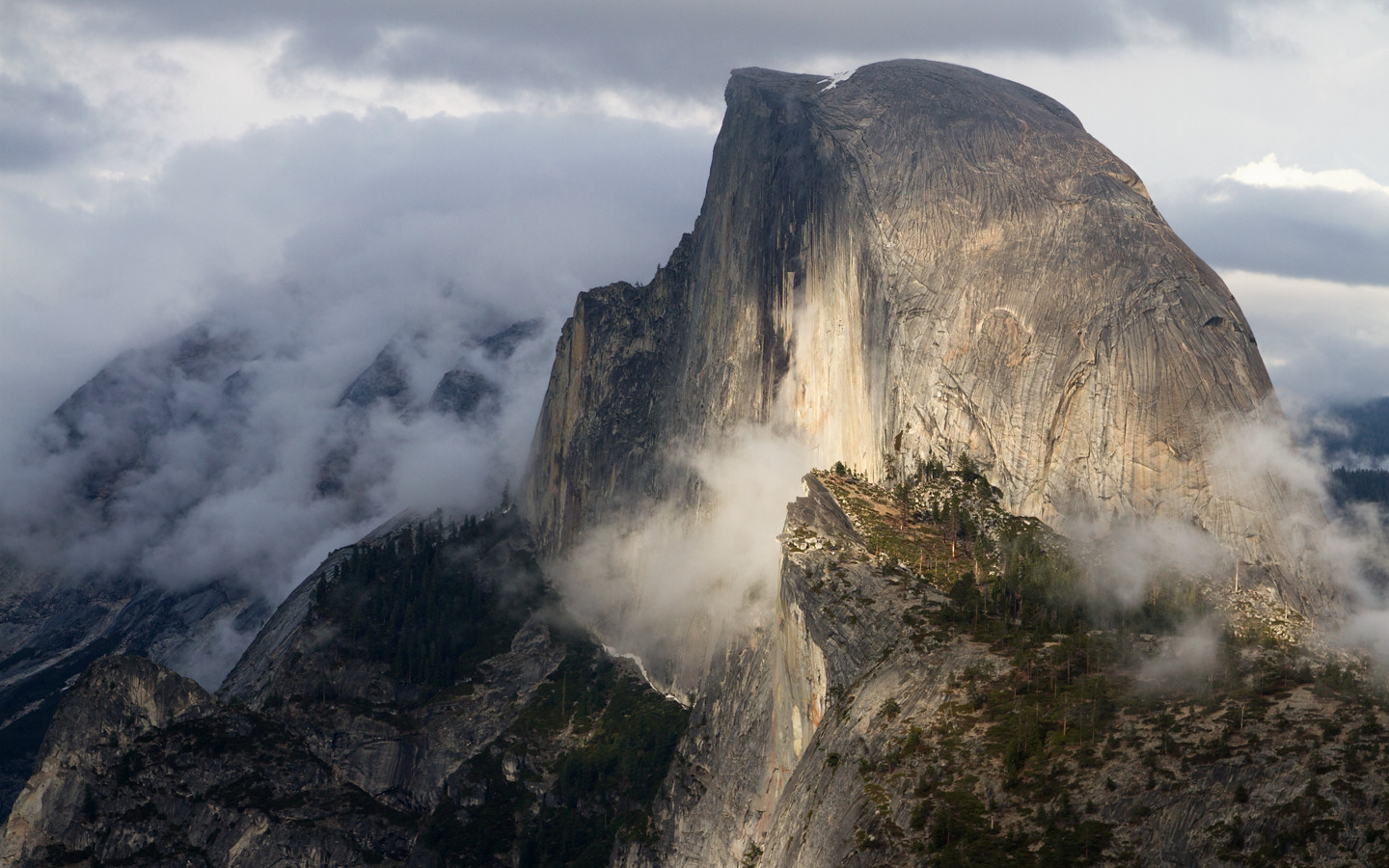 Free Yosemite Wallpaper Half Dome